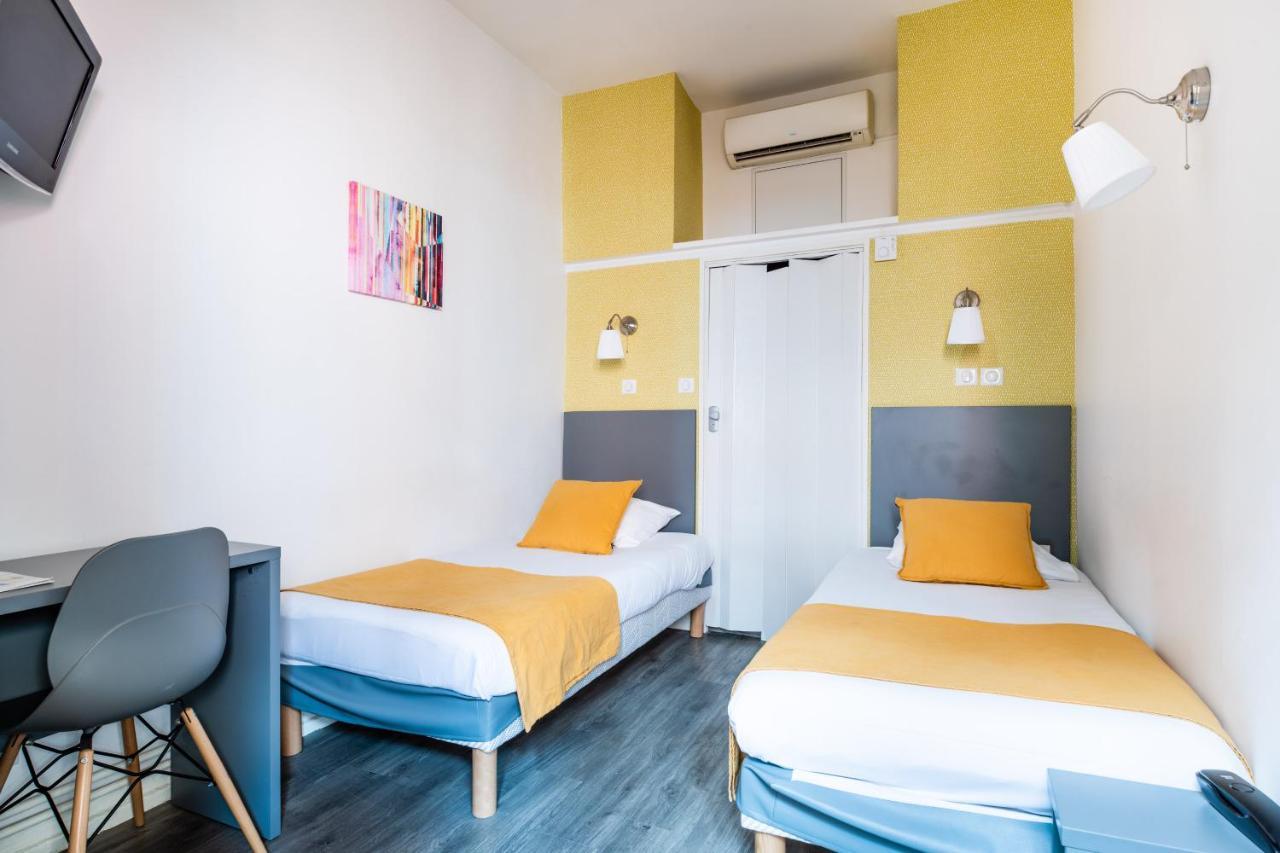 Standard Twin Room,680220819:JPEG